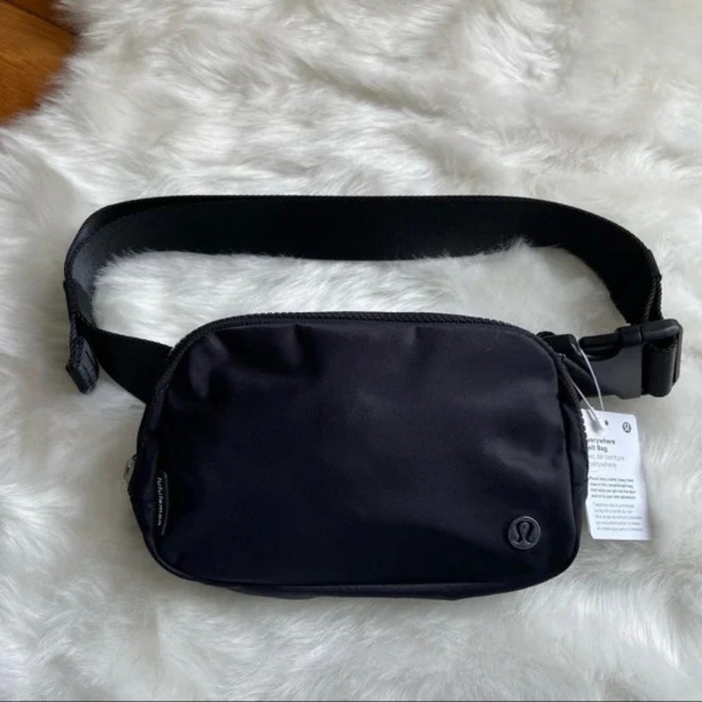 Lululemon Everywhere Belt Bag 1L New Black Crossbody bag